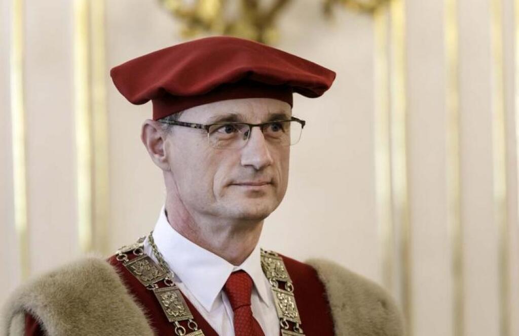 Boj o lukratívnu IT školu. Dekan vyhodil konkurentku, narazil na silný odpor