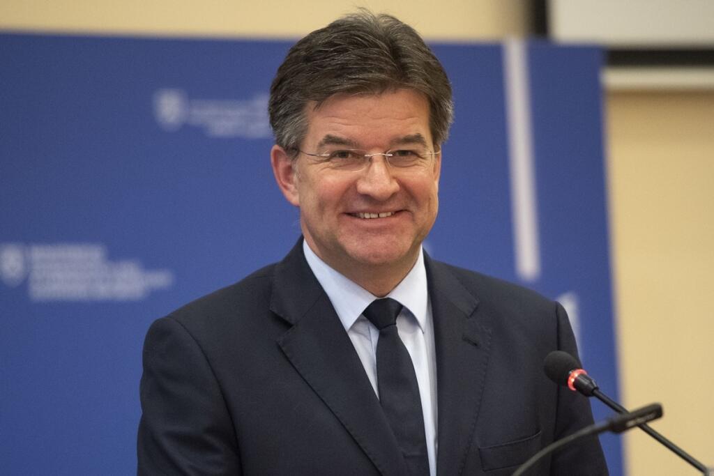 SR MZVaEZ Pellegrini Lajčák Stretnutie BAX