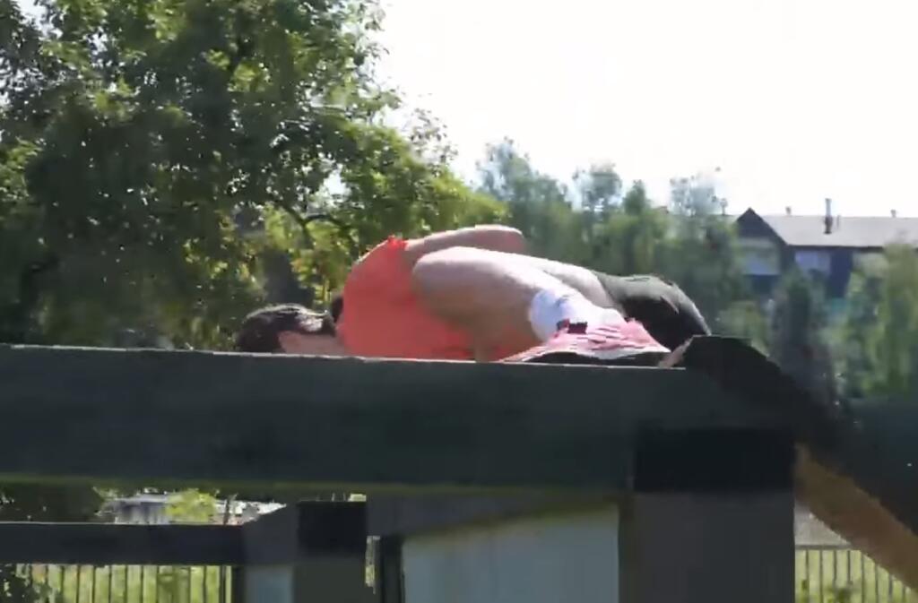 Našej lyžiarke vojenské prekážky nerobili najmenší problém.