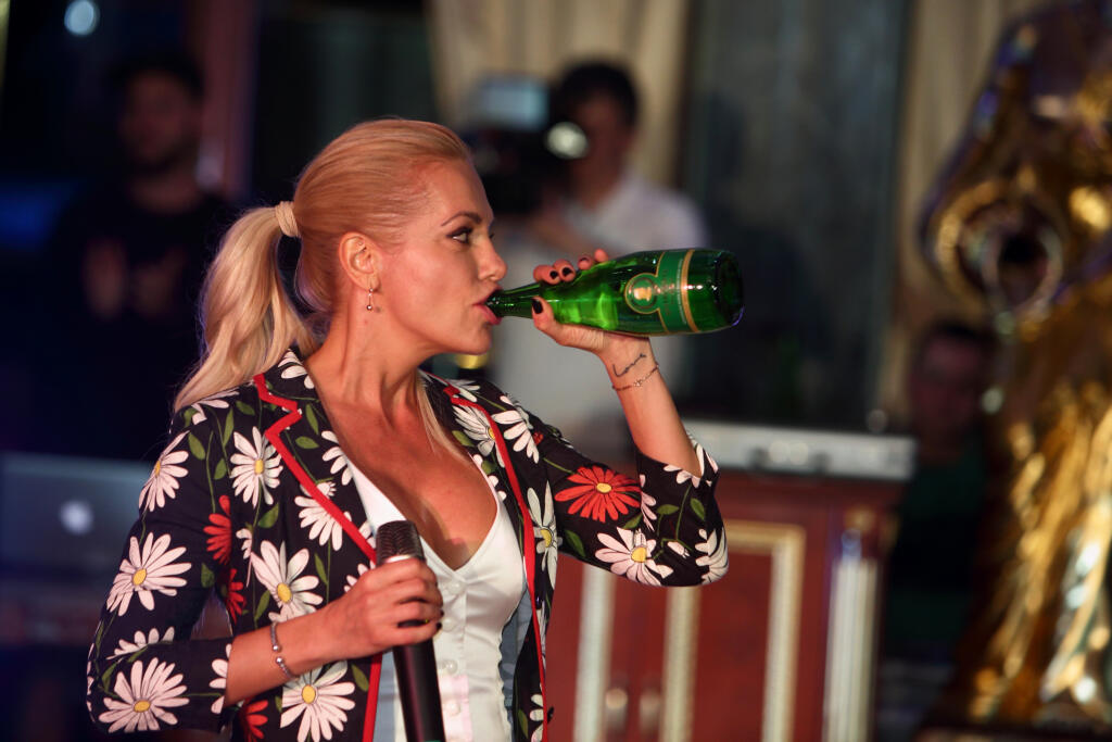 20160528 Dara Rolins Rajecke Teplice, koncert Dara Rolins pri prilezitosti 20 vyrocia hotela Aphrodite, fotene pre Plus 1 den, showbiz.