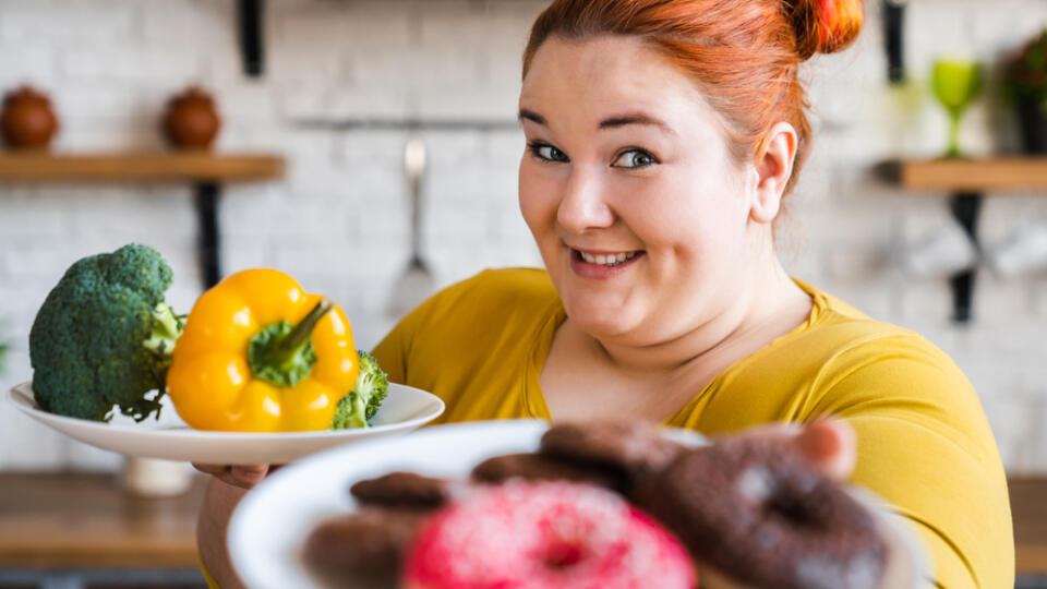 Fruktóza v ovocí by nemala škodiť, dajte si však pozor na ovocné džúsy.