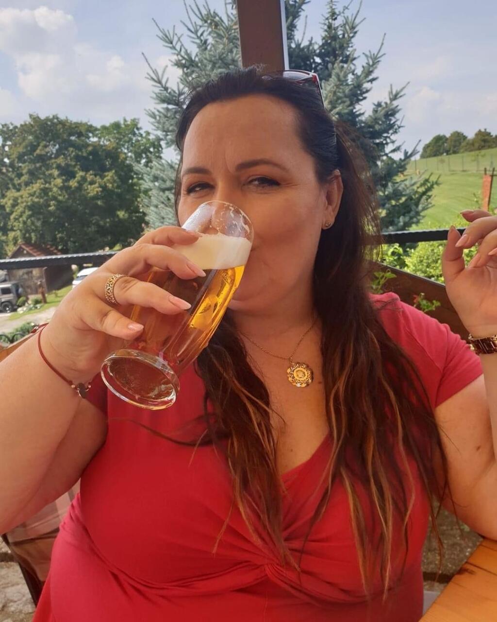 Renáta Názlerová