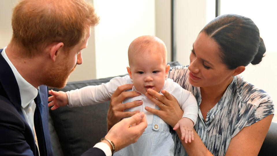 Meghan a Harry so synčekom Archiem.