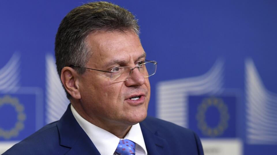 WA 52 Brusel - Podpredseda Európskej komisie (EK) Maroš Šefčovič odpovedá na otázky novinárov po stretnutí so švajčiarskym šéfom diplomacie Ignaziom Cassisom v Bruseli v pondelok 15. novembra 2021. FOTO TASR/AP
European Union commission Vice-President Maros Sefcovic answers questions remotely from journalists after a bilateral meeting with the Minister of Foreign Affairs of Switzerland at EU headquarters in Brussels, Monday, Nov. 15, 2021. (John Thys, Pool Photo via AP)
