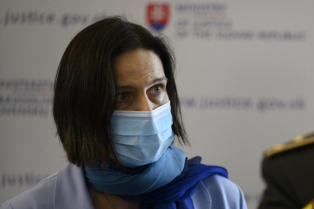 Na snímke ministerka spravodlivosti SR Mária Kolíková počas brífingu k šíriacim sa dezinformáciám o zranení bývalého policajného prezidenta Milana Lučanského v priestoroch Ministerstva spravodlivosti SR 13. decembra 2020 v Bratislave.
FOTO TASR - Pavel Neubauer	



 

          
         