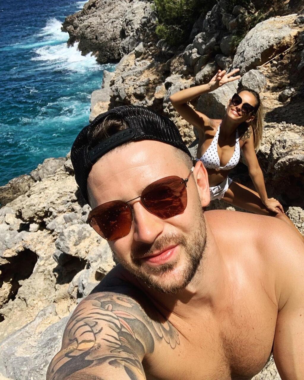Tomáš Tatar s priateľkou Veronikou na dovolenke.