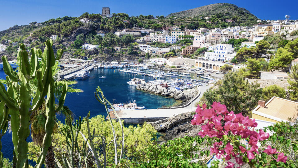 Port,Of,Ustica,Island,At,Tyrrhenian,Sea,Located,Near,Palermo,