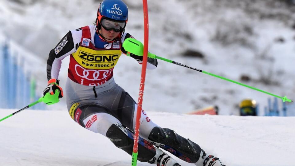 WA 4 Levi - Slovenská lyžiarka Petra Vlhová počas prvého kola prvého slalomu novej sezóny Svetového pohára v alpskom lyžovaní žien vo fínskom Levi v sobotu 21. novembra 2020. FOTO TASR/AP
Petra Vlhova of Slovakia competes during the first run of the alpine ski, women's World Cup slalom in Levi, Finland, Saturday, Nov. 21, 2020. (Jussi Nukari/Lehtikuva via AP)