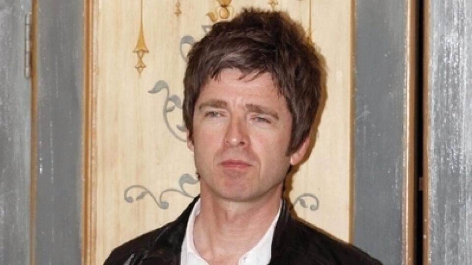 Noel Gallagher chce byť so svojimi deťmi dobrý kamarát. Aspoň dokiaľ nevyrastú a nenájdu si svoju partiu.