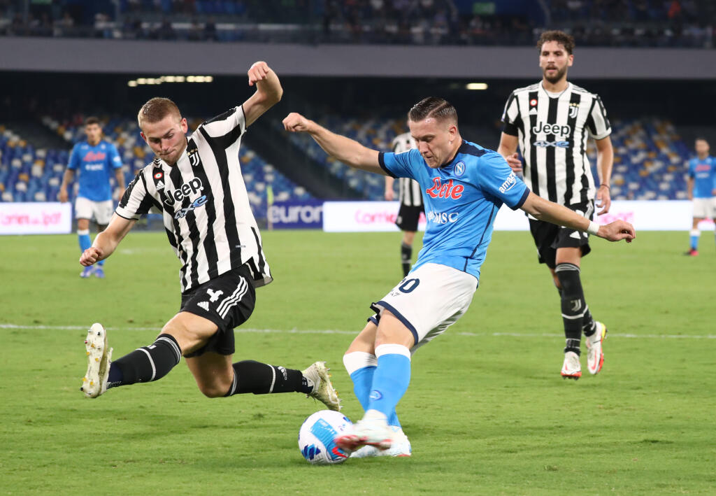 Futbalisti Juventusu Turín sú aj po treťom kole najvyššej talianskej súťaže bez víťazstva, čo sa im stalo druhýkrát za uplynulých 52 sezón. Postarali sa o to hráči SSC Neapol, ktorí v sobotňajšom zápase 3. kola zdolali