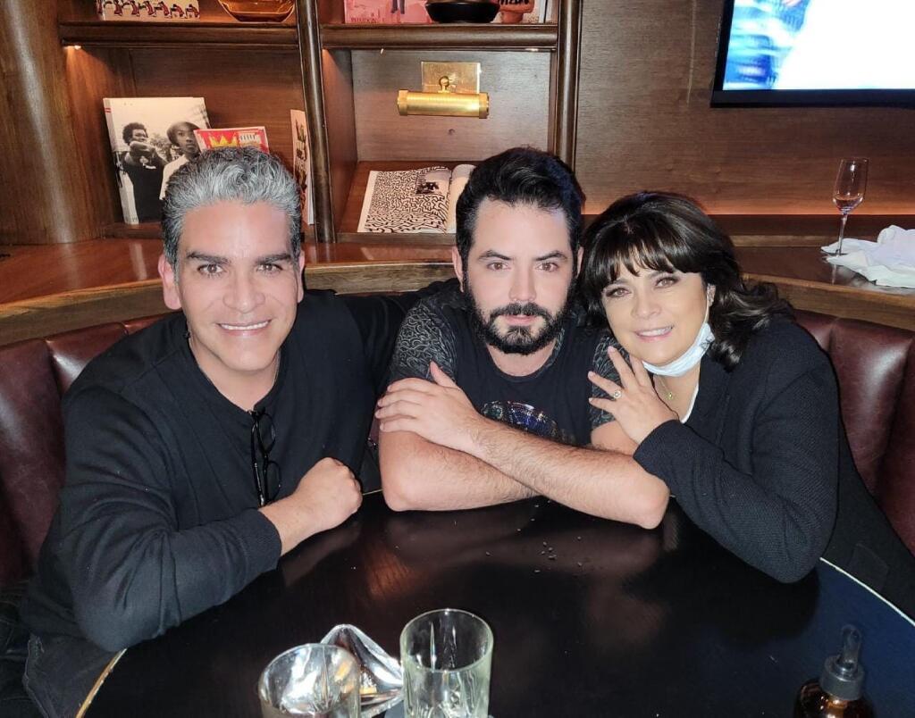 Victoria Ruffo s najstarším synom.