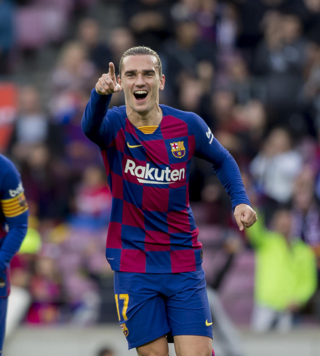 JB 43 Barcelona - Hráč Barcelony Antoine Griezmann oslavuje gól do bránky Alavesu vo futbalovom zápase španielskej ligy La Liga FC Barcelona - Deportivo Alaves v Barcelone 21. decembra 2019. FOTO TASR/AP
Barcelona's Antoine Griezmann celebrates after scoring a goal during a Spanish La Liga soccer match between Barcelona and Alaves at Camp Nou stadium in Barcelona, Spain, Saturday, Dec. 21, 2019. (AP Photo/Joan Monfort)