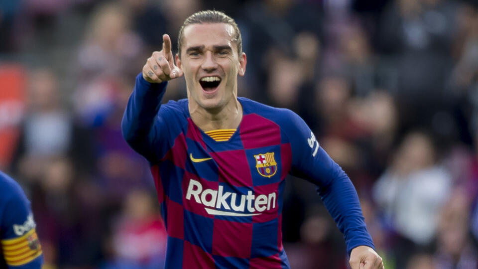 JB 43 Barcelona - Hráč Barcelony Antoine Griezmann oslavuje gól do bránky Alavesu vo futbalovom zápase španielskej ligy La Liga FC Barcelona - Deportivo Alaves v Barcelone 21. decembra 2019. FOTO TASR/AP
Barcelona's Antoine Griezmann celebrates after scoring a goal during a Spanish La Liga soccer match between Barcelona and Alaves at Camp Nou stadium in Barcelona, Spain, Saturday, Dec. 21, 2019. (AP Photo/Joan Monfort)