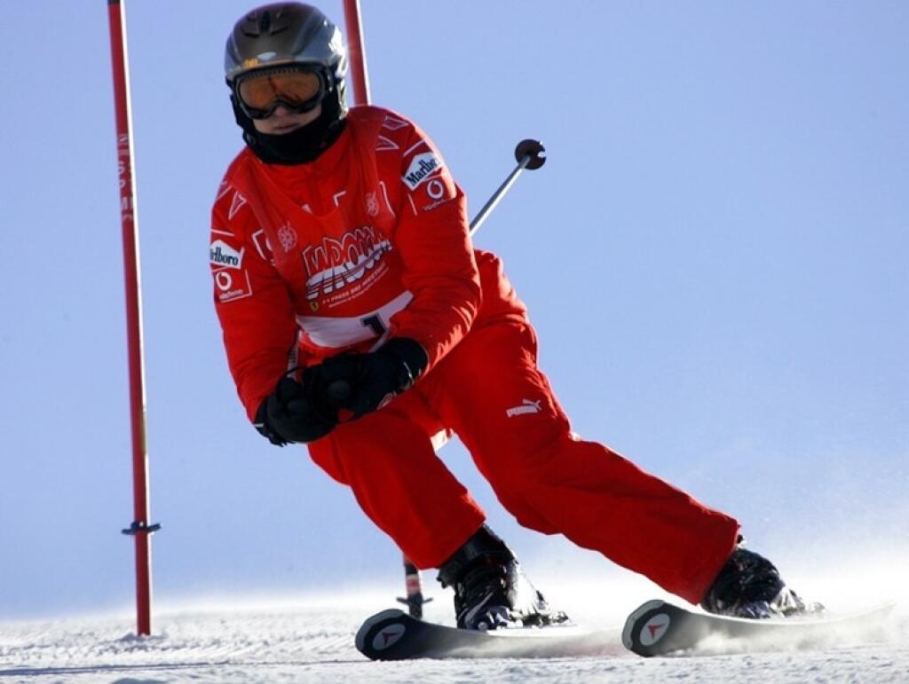 Schumacher doplatil na milovanú lyžovačku. Od nehody v roku 2013 fanúšikovia netušia, v akom je stave.