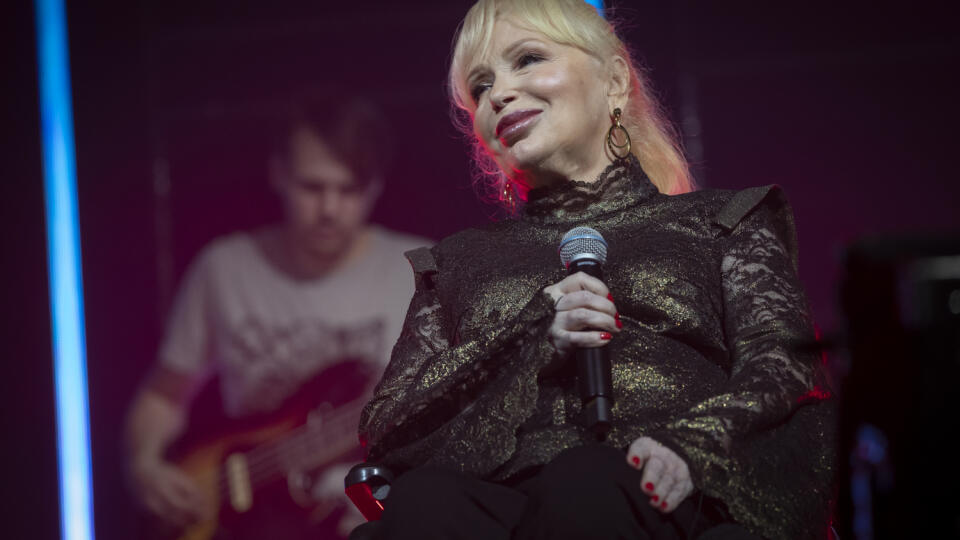 Marika Gombitová počas novembrového koncertu na počesť nedožitej 70-ky Mira Žbirku.