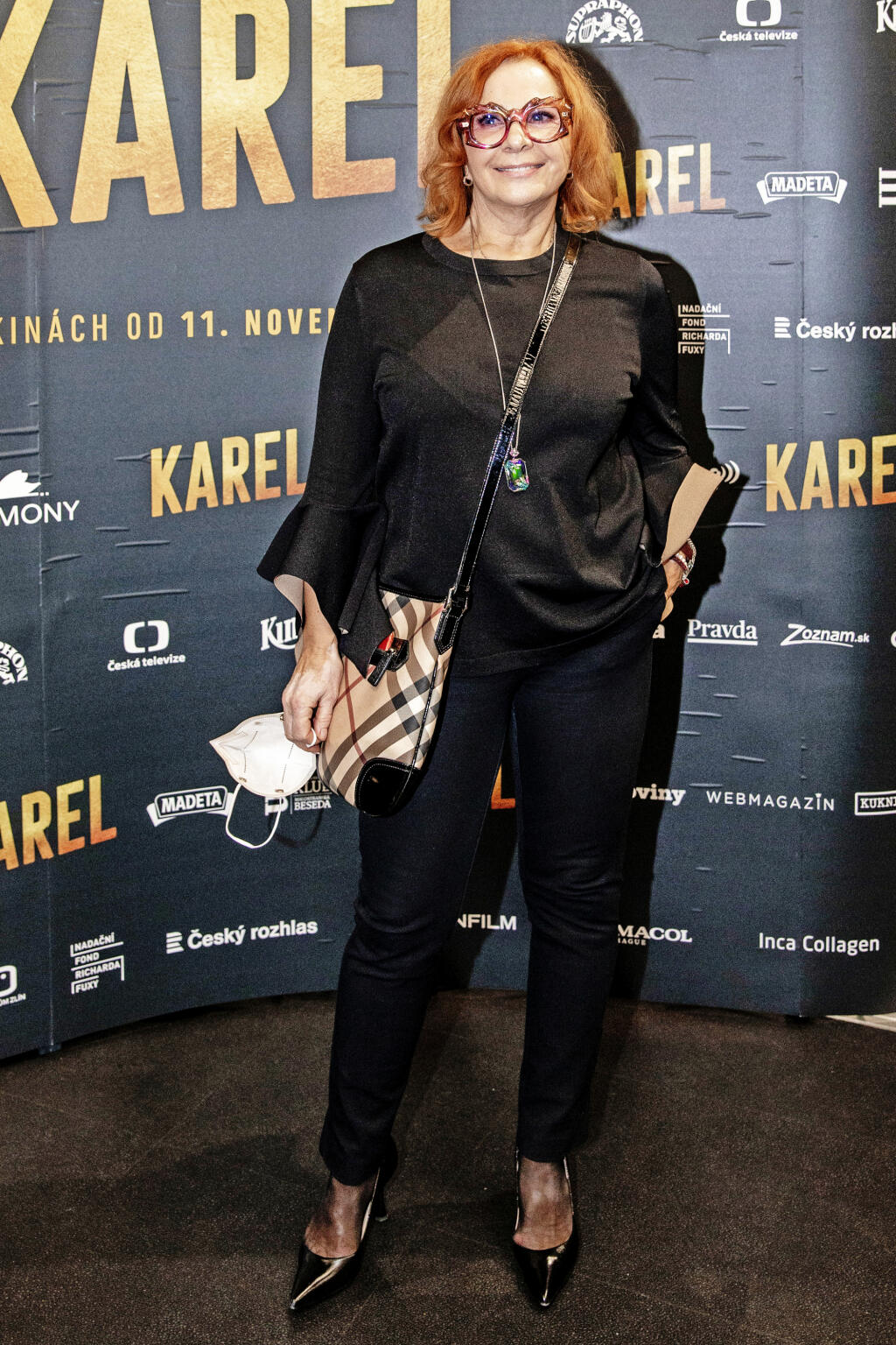 Kamila Magálová na premiére filmu Karel.
