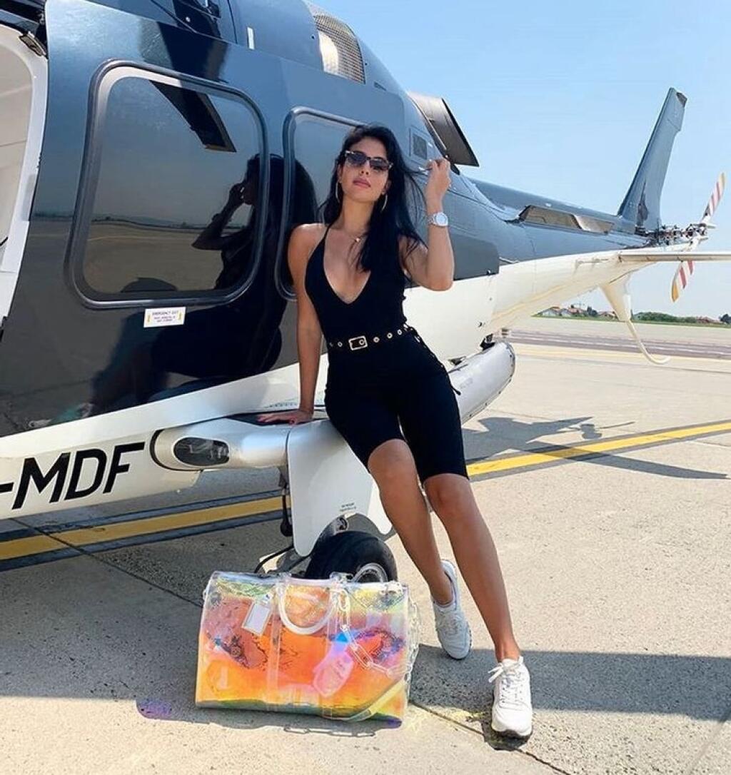 Futbalistova priateľka a matka jeho detí Georgina je dnes módnou ikonou.