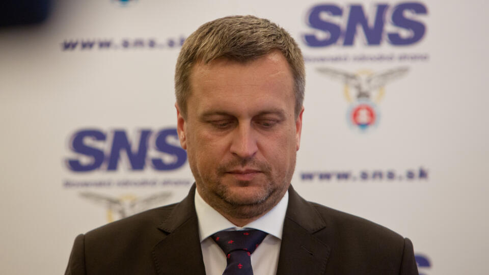 Na snimke predseda Narodnej rady Slovenskej republiky a predseda SNS Andrej Danko pocas tlacovej konferencie po rokovani predsednictva SNS.