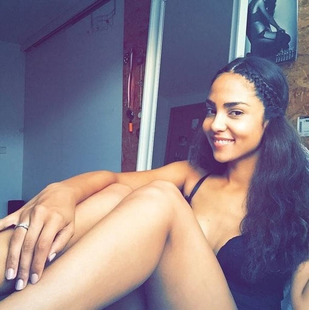 Spevacka Alzbeta Ferencova Potvrdila Aj Dusok Vina Moze Byt Sexi 5