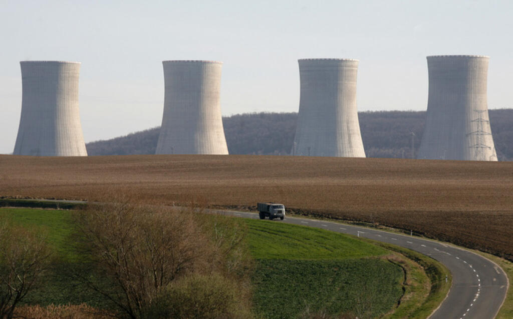 The cooling towers of the unfinished blocks 3 and 4 of the Nuclear Power Plant Mochovce some 160 km (some 100 miles) east of Bratislava, Slovakia on Thursday March 15, 2007. The construction of the two remaining blocks was put on hold in 1992 but last month Italy's energetic group Enel agreed with Slovak government to invest approx. 1,4 billion euros and finish the construction in 2012.   (AP Photo/Petr David Josek)