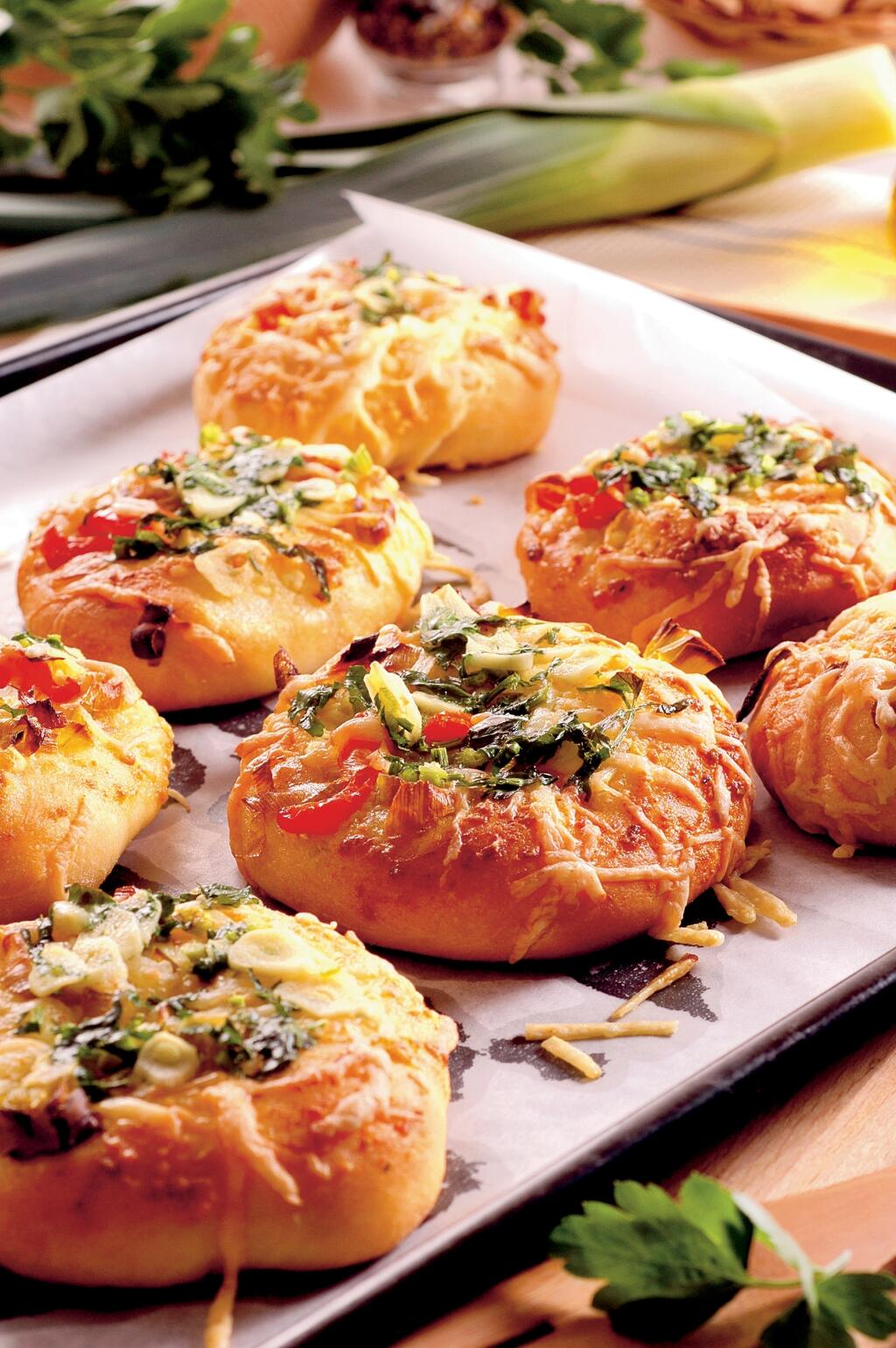 Slané kysnuté koláče, cesnakové pizze