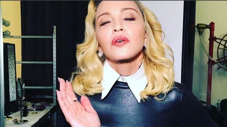Madonna mercy. Мадонна в Португалии. Мадонна переехала в Лиссабон. Приемный сын американской поп-певицы Мадонны.