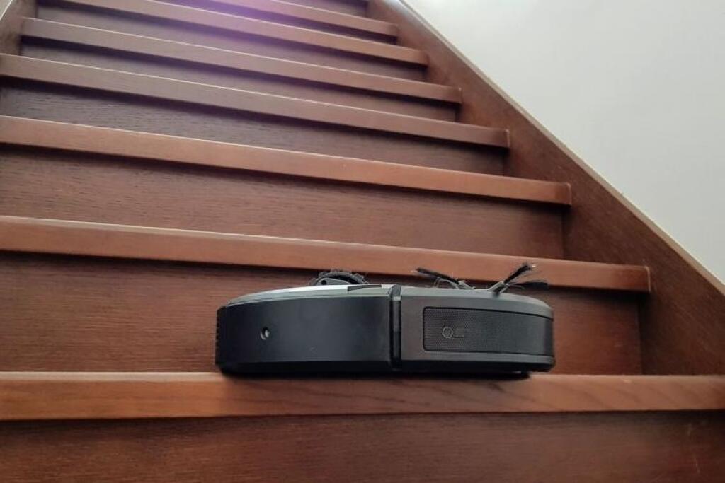 Otestovali sme najlacnejšie robotické vysávače. V čom sa zaskveli a v čom sklamali?