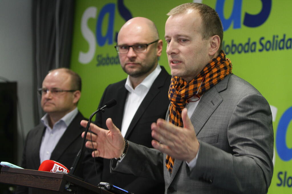 Jozef Mihal, Richard Sulik a Boris Kollar  po neformalnom stretnuti v liberalnom dome.