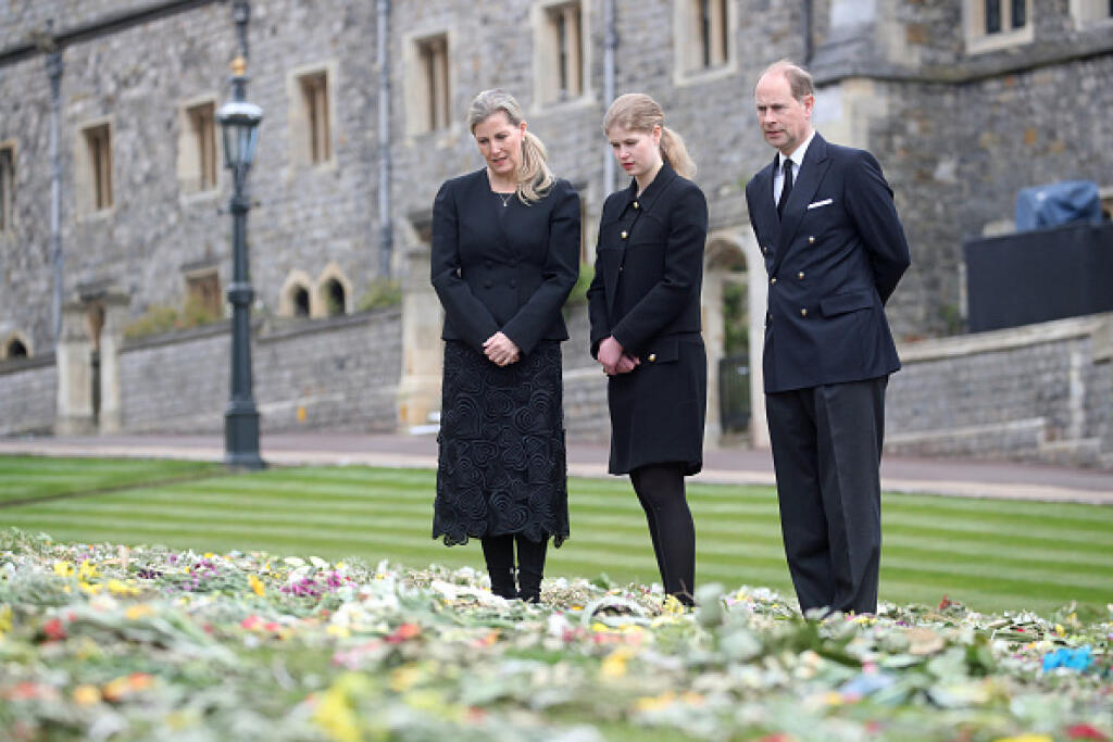 Práve milovaný koč s poníkmi má po princovi Philipovi zdediť jeho 17-ročná pravnučka lady Louise Windsor, ktorá rovnako ako Philip miluje jazdu na koči. Lady Louise a Philip mali skvelý vzťah.