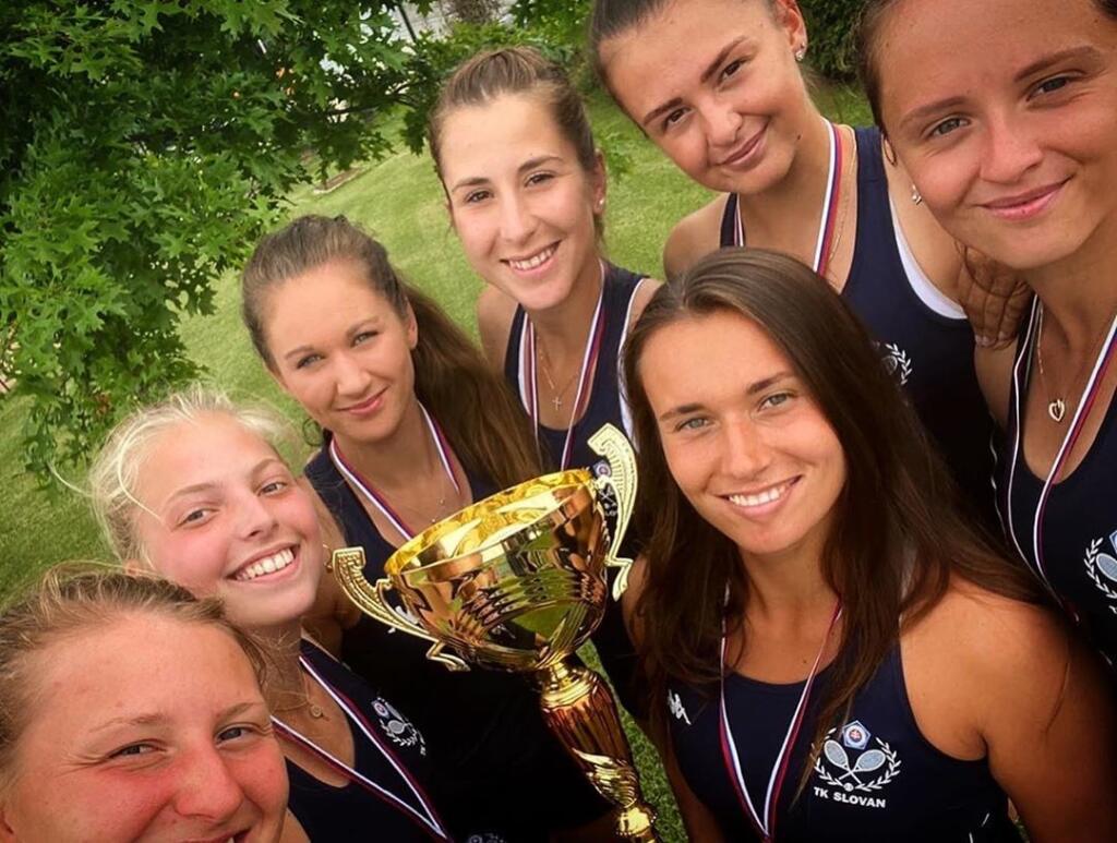 Benčičová sa zapojila aj do slovenskej extraligy a prispela k zisku pohára.