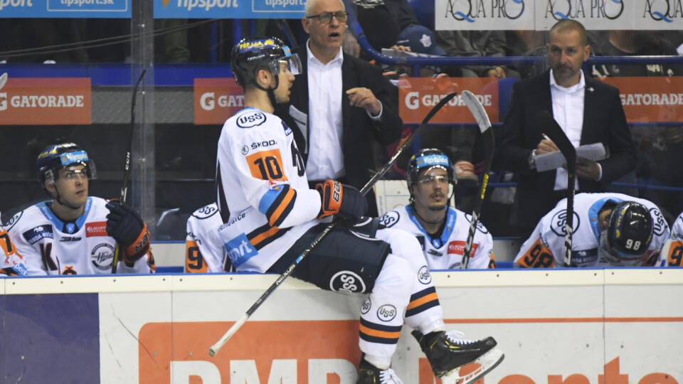 Hokejisti HC Košice zvíťazili v utorok v 3. kole Tipsport Ligy doma nad Trenčínom 3:2.