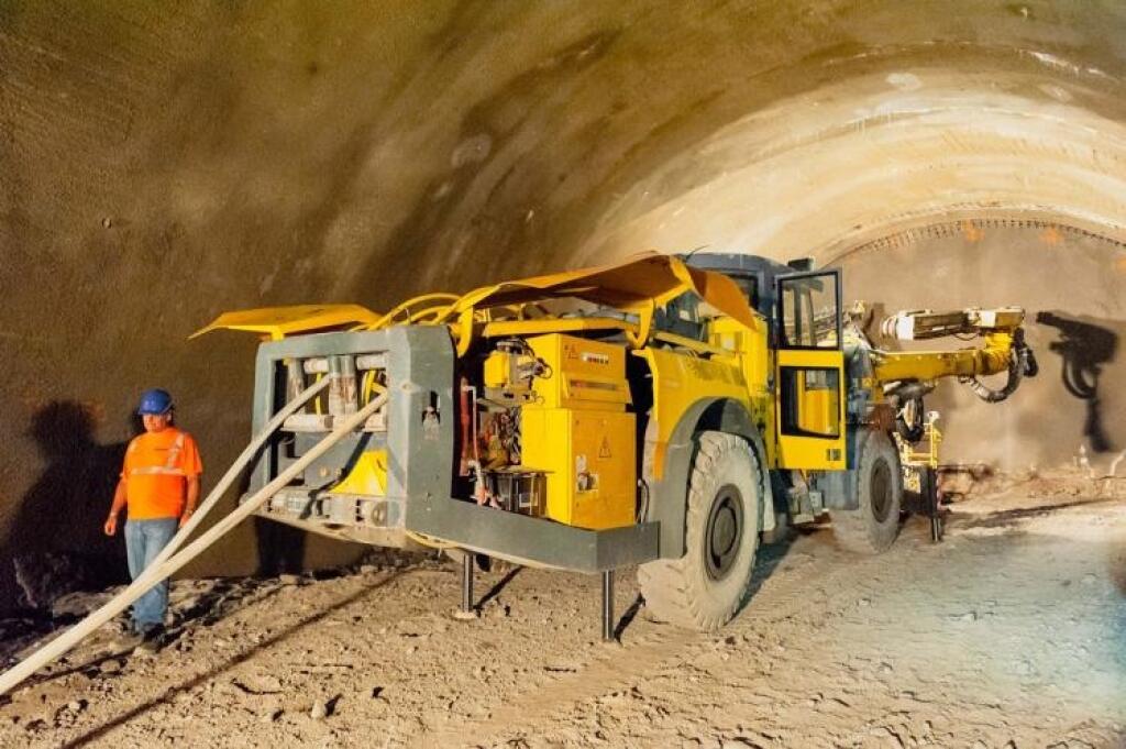 Tunel Čebrať na D1 začali znova raziť