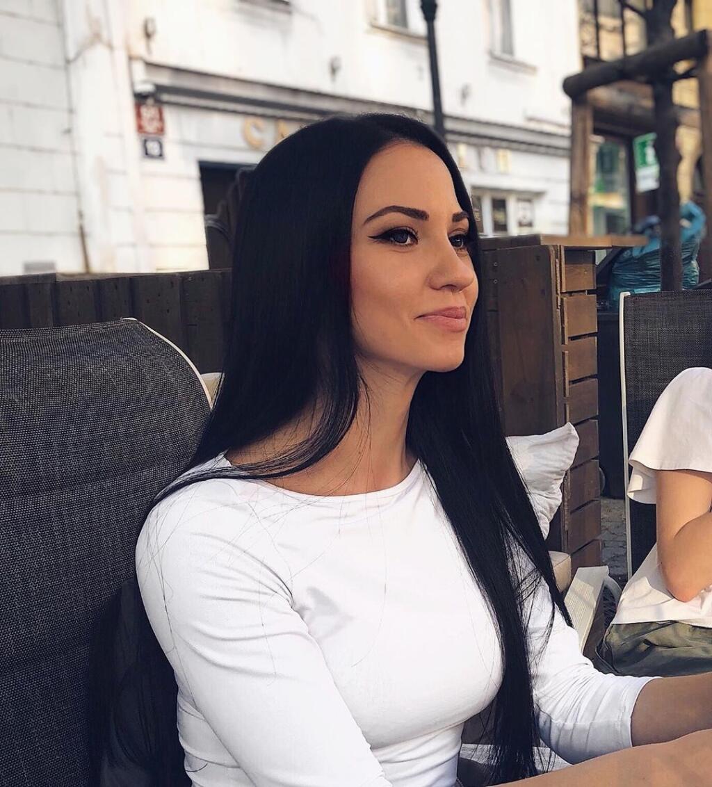 Treba uznať, že Alžbeta má svetu čo ponúknuť a aj preto sleduje jej instagramový účet viac ako 10-tisíc fanúšikov.