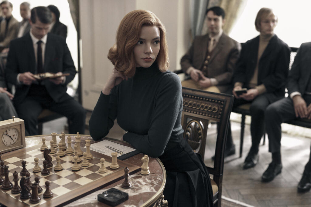 Anya Taylor-Joyová v seriáli Dámsky gambit.