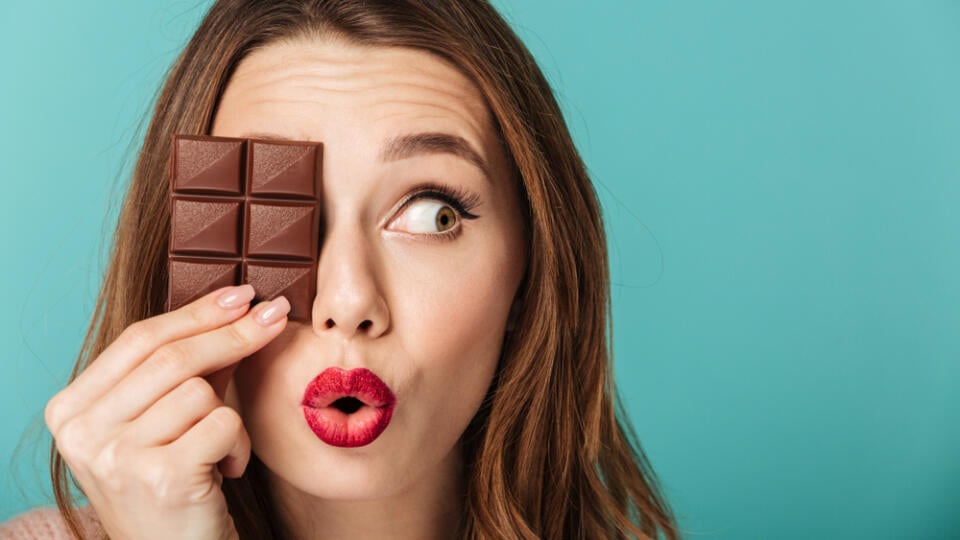 Horká čokoláda s vysokým obsahom kakaa 70 % obsahuje veľké množstvo antioxidantov