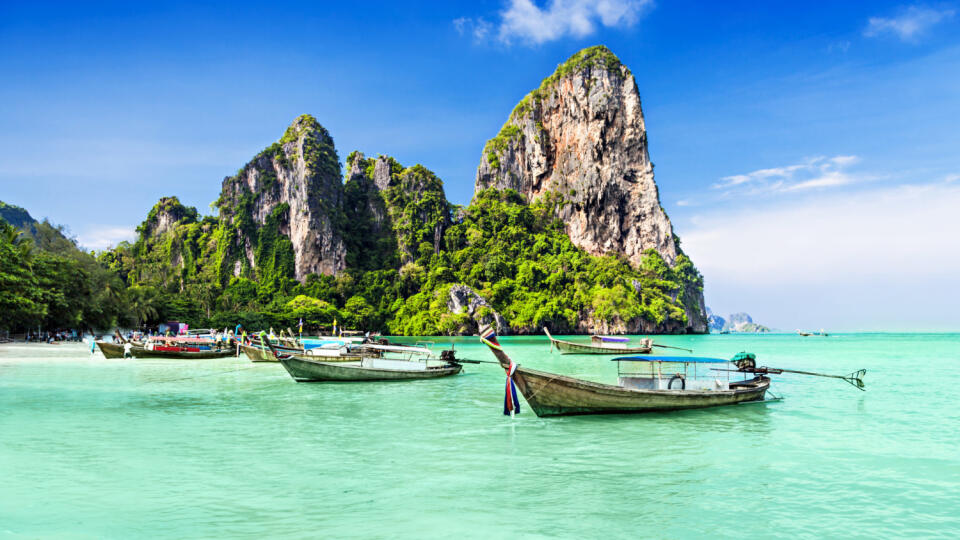Thajský ostrov Phuket je dne rajom pre korytnačky kožatky.