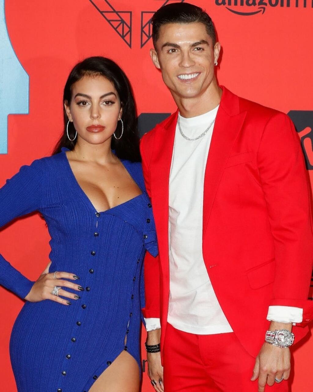 Popularita Georginy popri Ronaldo vystrelila hore, na galavečeroch býva jednou z hlavných hviezd.