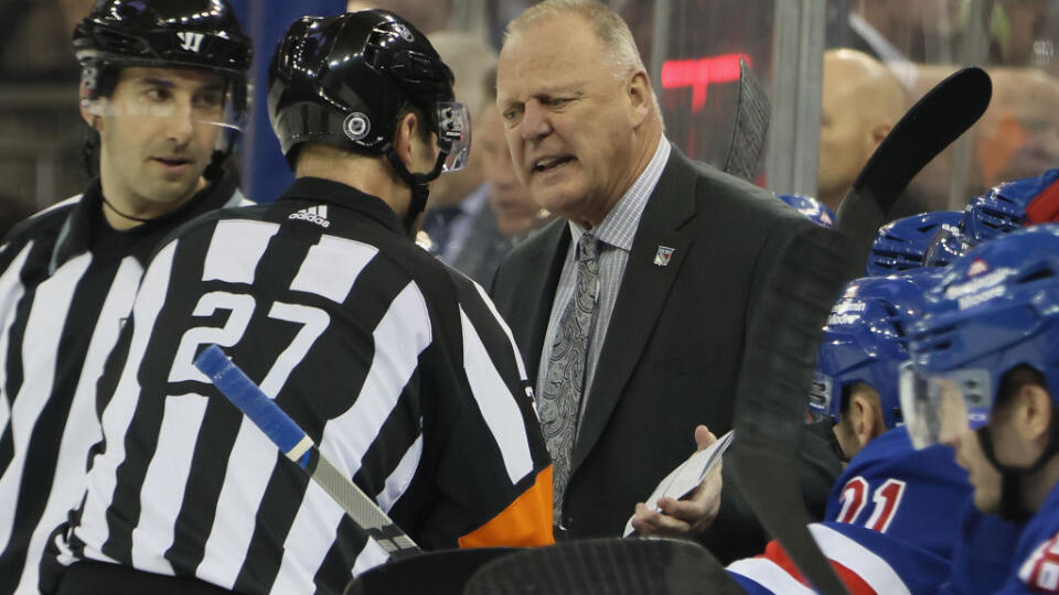 Archívna foto Gerrarda Gallanta na lavičke NY Rangers