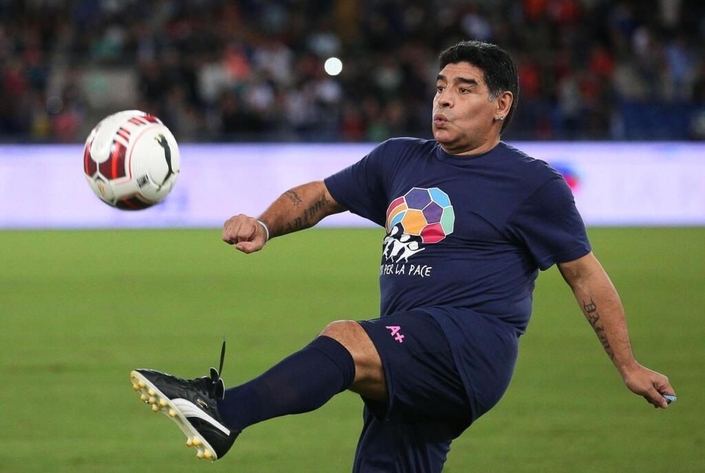 Diego Maradona je podľa mnohých najlepší futbalista všetkých čias, no po prestupe do Neapola sa začali kopiť jeho problémy s alkoholom a drogami. A práve tie sa