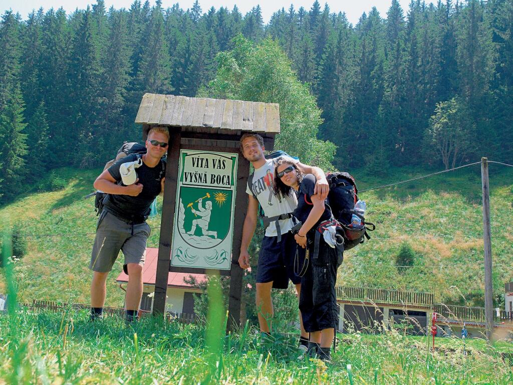 Martin Nikodým, moderátor, fotograf, príroda, fotenie, kolegovia, Ivana Kuxová, Janko Vajdička
foto: archív M.N.
uverejnené: Šarm 41/2010
pôvodný súbor:hrebenovkov zostava.eps