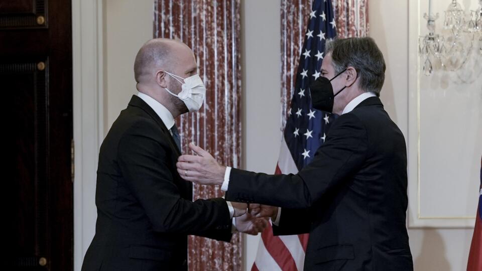 Podpis obrannej zmluvy medzi USA a SR