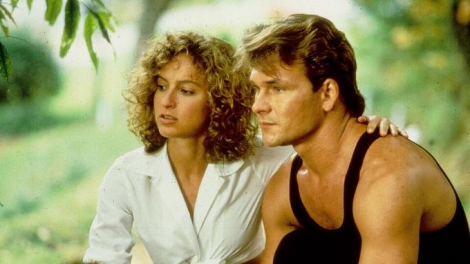 Ubehlo 34 rokov od premiéry Hriešneho tanca (Dirty Dancing, 1987), z ktorého si každý pamätá priam legendárnu vetu Patricka Swayzeho v úlohe tanečného inštruktora Johnyho Castla: „Baby nebude sedieť v kúte“.