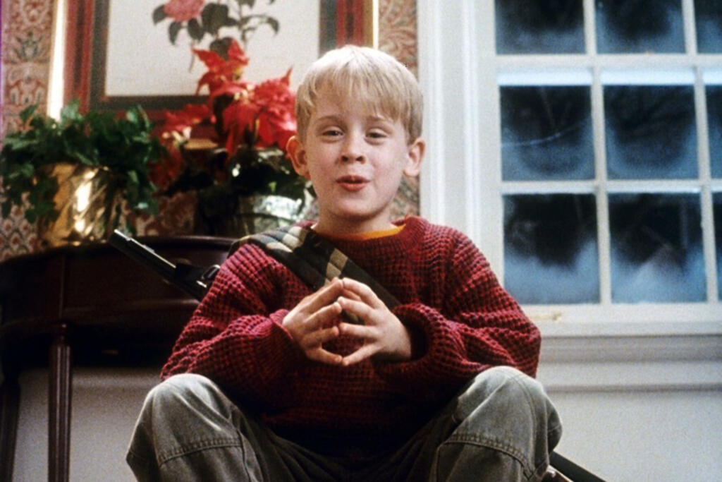 MACAULAY CULKIN (39)
