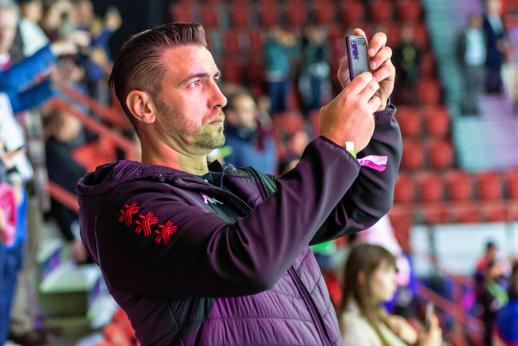 Na snímke je Roman Sýkora počas šiesteho zápasu základnej skupiny MS 2022 v Helsinkách, v ktorom nastúpili slovenskí hokejisti proti Taliansku.