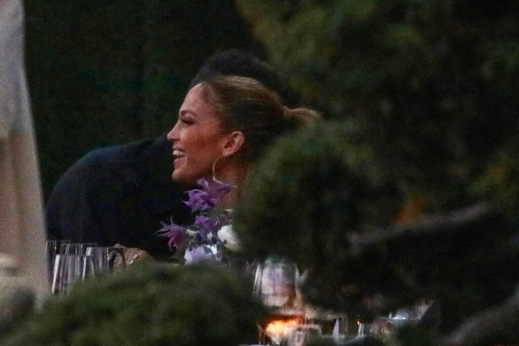 Dohadom a špekuláciám je koniec. Speváčka a herečka Jennifer Lopez (51) konečne potvrdila svoj vzťah s hercom Benom Affleckom (48).