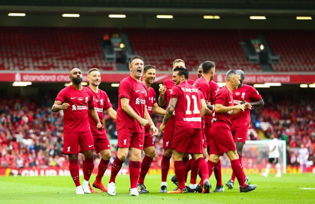 Na Anfield Road sa stretli naozajstné futbalové ikony