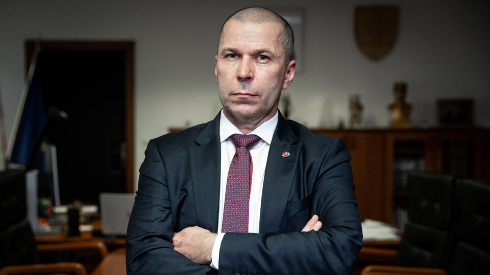 Prezident Policajného zboru Slovenskej republiky Peter Kovařík pri rozhovore v Bratislave.