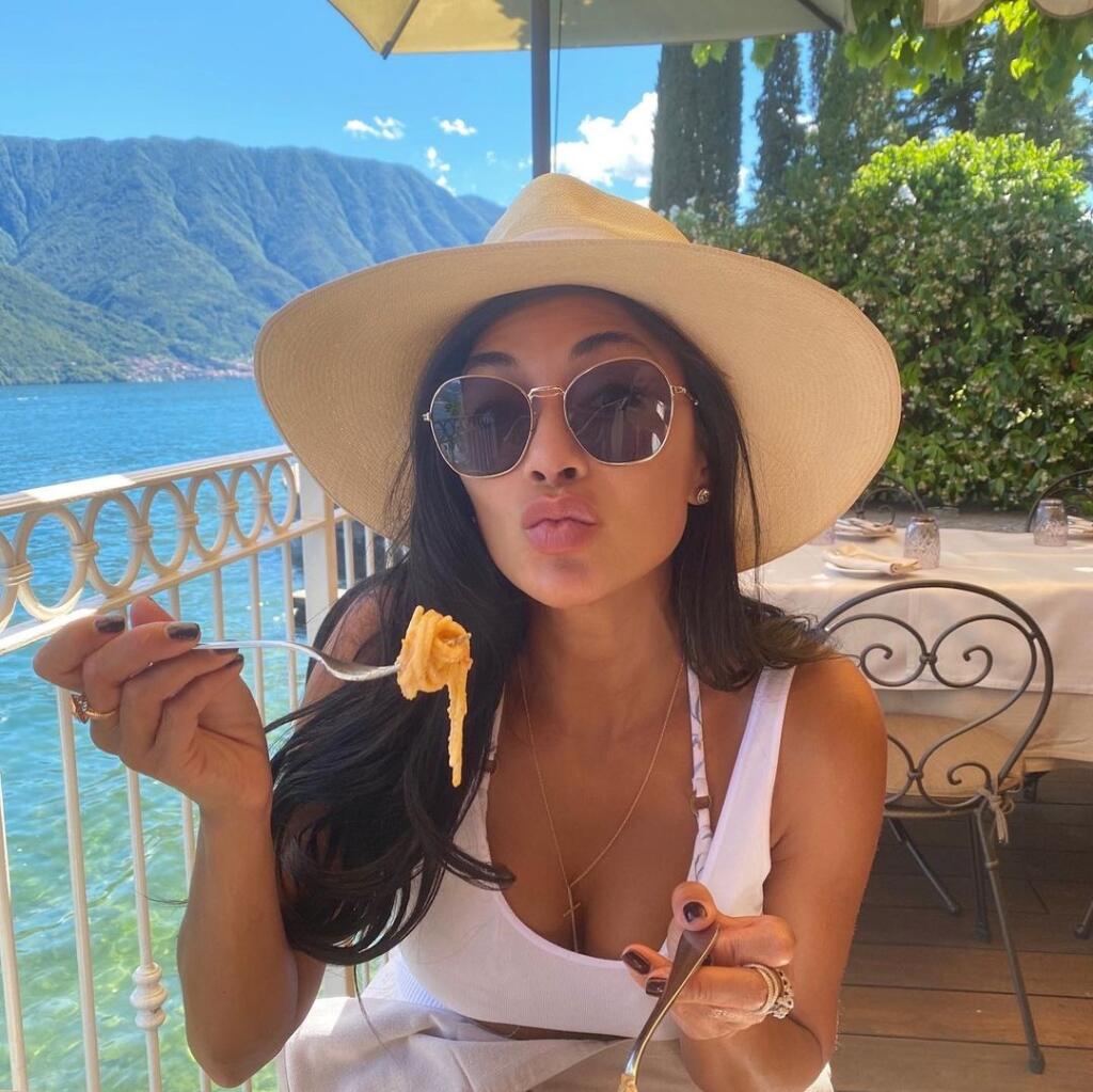 Nicole Scherzinger pred lockdownom v Británii, kde žije, najprv utiekla do USA a potom kade-tade do sveta. Počas najväčšej pandémie koronavírusu lietala azda viac než britské aerolinky a pendlovala medzi Karibikom, Portugalskom, USA, Mexikom a Gréckom.