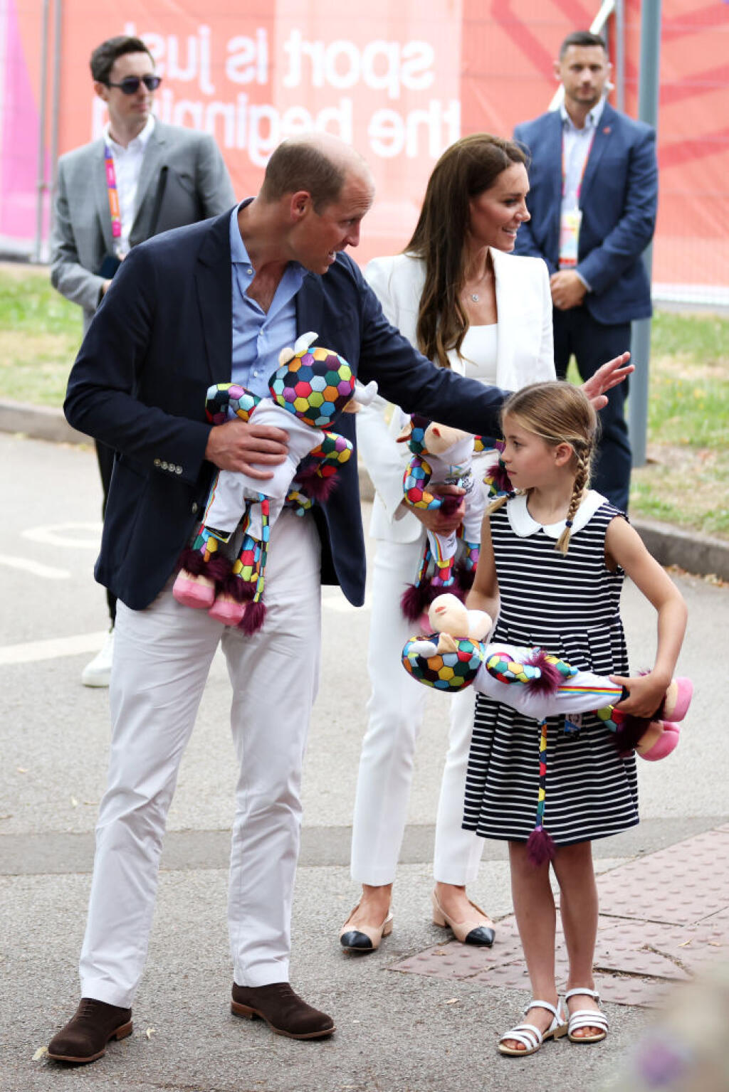 Kate bola v bielom kostýme očarujúca. A Charlotte už takto vyrástla!