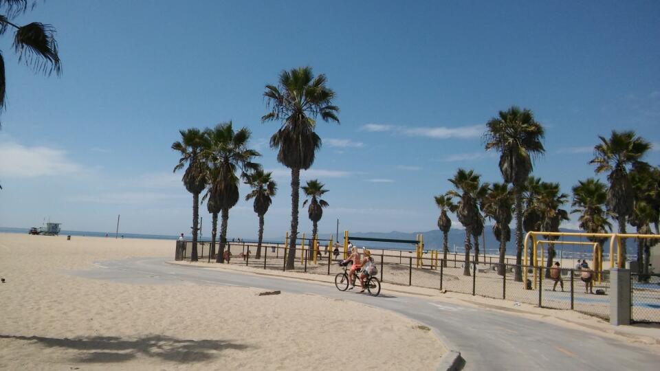 Tandemovým bicyklom na Venice Beach.